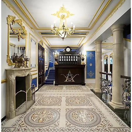 公寓 Luxury With Parking 里加